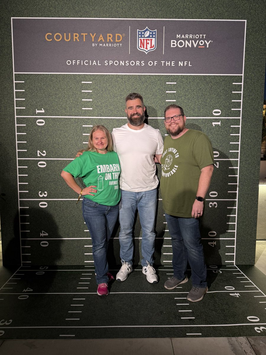 ryankwilson's tweet photo. @JasonKelce Had an amazing time meeting Jason last night! Class act, down to earth, and just a super nice guy! Go Birds! https://t.co/9Am3AuLMHs