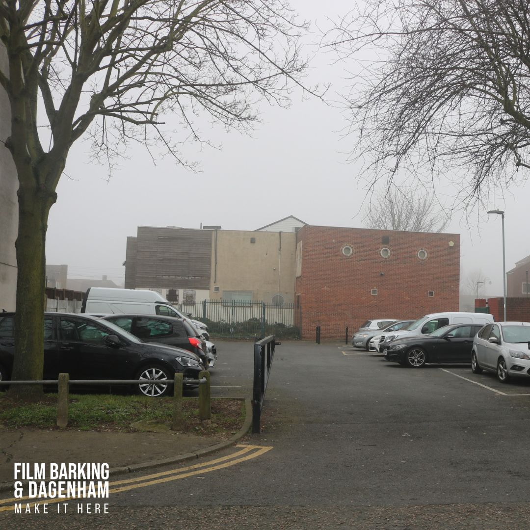 📍New Location Alert 📍

A residential Estate in LBBD

LOCATION FEATURES:
– Council estate
– Low tower blocks
– Local shopping parade
– Pathways
– Green spaces
– Surrounding streets