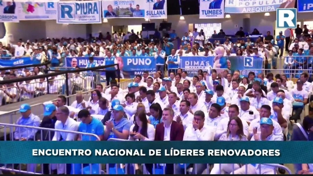 Encuentro Nacional de Líderes Renovadores de las 24 Regiones de #Peru reunidos en Lima con Rafael López Aliaga <a href="/rlopezaliaga1/">Rafael López Aliaga</a> por la vida, la familia, la democracia, la paz, la esperanza. Un gran momento todos unidos el 23 de noviembre último #provida #profamilia #democracia