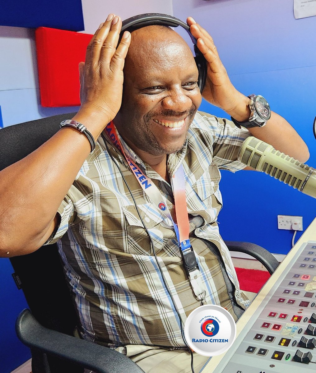Radio Citizen (@radiocitizenfm) on Twitter photo Wakati umefika wa kuweza kutuliza akili baada ya shughuli mingi za siku. Karibu ndani ya #GoodEveningKenya ukiwa na <a href="/KamauMunyuaJk/">Kamau Munyua</a>. Je, unaskiza show ukiwa maeneo gani ?
#GoodEveningKenya
#RadioNumberOne Wakati umefika wa kuweza kutuliza akili baada ya shughuli mingi za siku. Karibu ndani ya #GoodEveningKenya ukiwa na <a href="/KamauMunyuaJk/">Kamau Munyua</a>. Je, unaskiza show ukiwa maeneo gani ?
#GoodEveningKenya
#RadioNumberOne