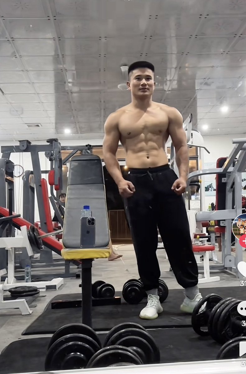 nunglon99's tweet photo. Trai ninh chạy xe 
Chuyên địt dạo các e 
Follow để đăng video nhé https://t.co/JiszXHYDSN