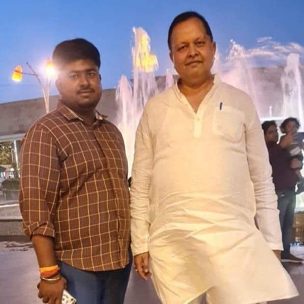 pradeephoon312's tweet photo. विधानसभा 312 के पूर्व प्रत्याशी और 2027 में मेहदावल के विधायक और गरीब और बुजुर्गो के दिलो में बसने वाले हम सब के अभिभावक गरीबो नौजवानों,किसानों, मजलूमों के आस और उम्मीद हम जैसे नौजवानो के भविष्य आदरणीय श्री @jairampandey312 जी को जन्मदिवस की हार्दिक शुभकामनाएं 🙏♥️ https://t.co/StWvPcgPjU
