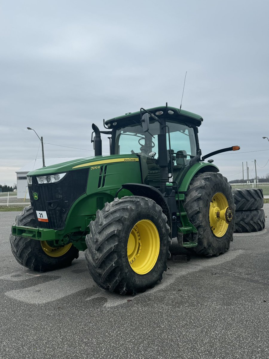 BrookeDoyle_'s tweet image. For the green guys… 7270R clean tractor with duals to go with it. Ready to ship to its new home. #RBAg #Ontag @RitchieBros 

Closes THIS Wednesday November 27th