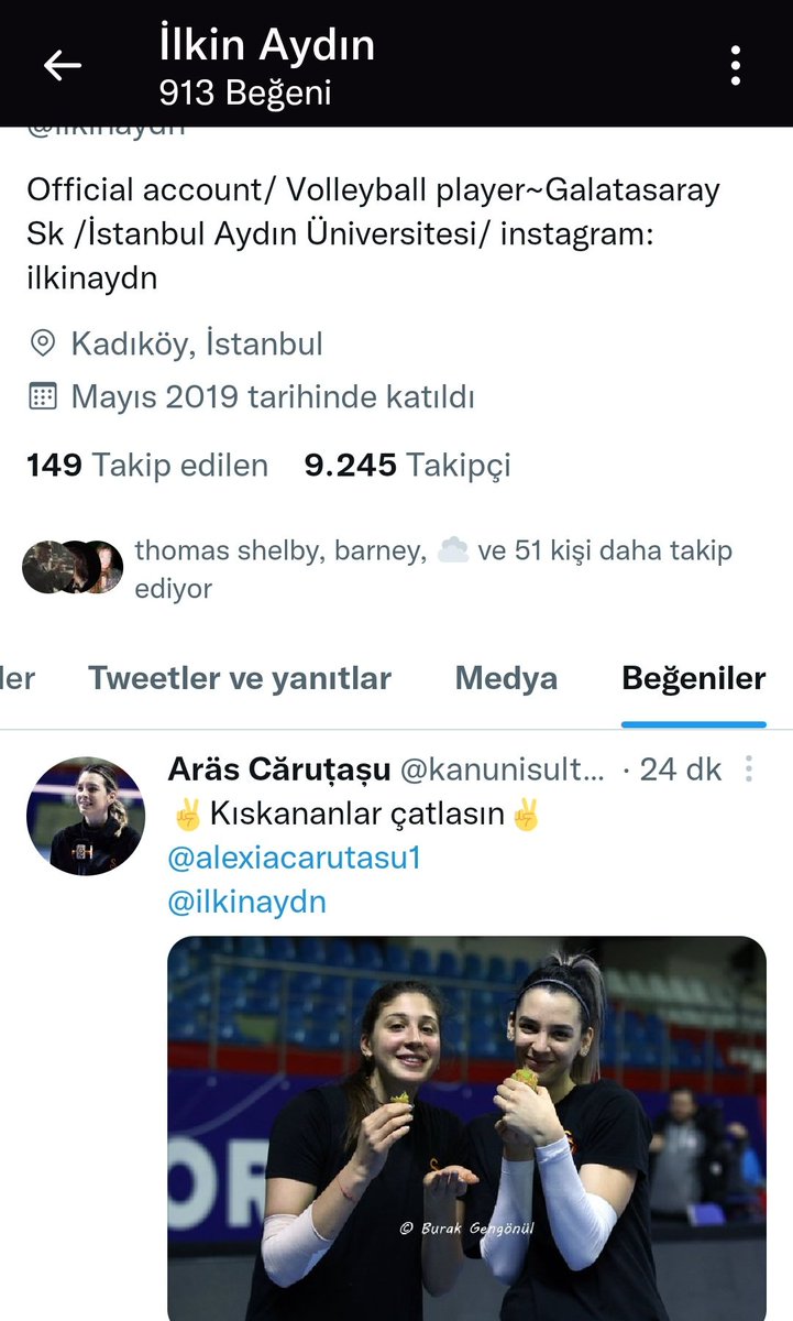 fbvolleys's tweet photo. Ayrıca neyse ki elon o zaman burayı bk etmemişti de kim neleri beğenmiş görebiliyoduk ve gördüğünüz gibi çıkıp özür dilemesi gerekirken de şöyle bir hareketi vardı :D alenen bilerek yapılmış bi olay yani gördüğünüz gibi. Çevirmeye çalışmaktansa ben de ırkçıyım o haklıydı diyin https://t.co/ENSGSQU1Fv