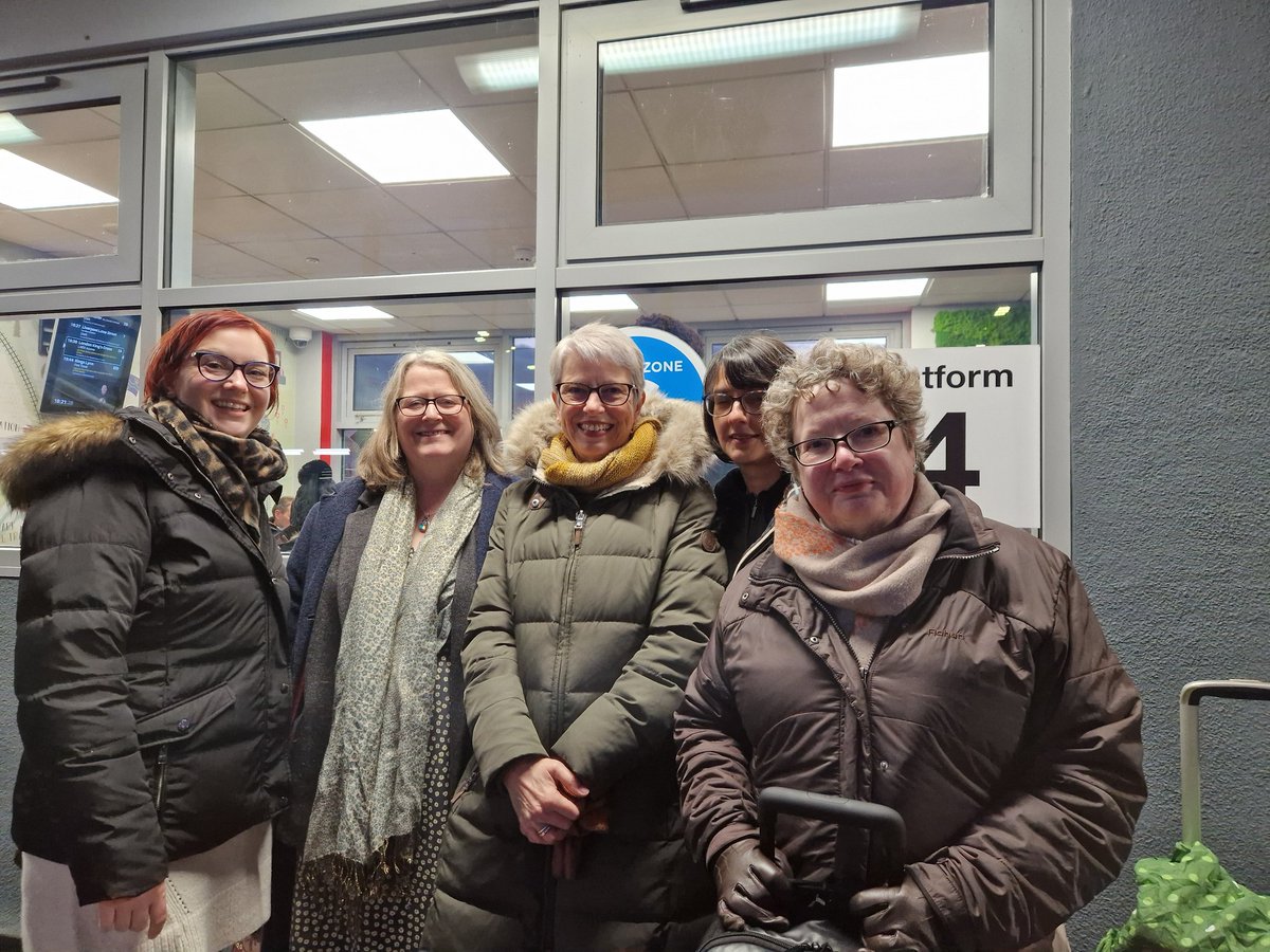 Sharon Allen (@sharonallenarhc) on Twitter photo And now we are five! Finally on our way - see you all in Glasgow š <a href="/ArthurRankHouse/">Arthur Rank Hospice</a> <a href="/hospiceuk/">Hospice UK</a> And now we are five! Finally on our way - see you all in Glasgow š <a href="/ArthurRankHouse/">Arthur Rank Hospice</a> <a href="/hospiceuk/">Hospice UK</a>