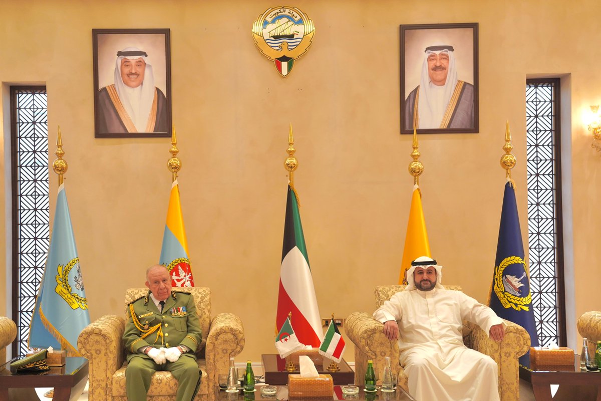 kuna_en's tweet photo. Kuwait Ministry of Defense Undersecretary receives Algerian Army Chief of Staff
Key mutual interest issues and military cooperation were discussed during the meeting
https://t.co/BEYXUAgCFS
#KUNA #KUWAIT #KuwaitArmyGHQ https://t.co/GvTOft2Lya