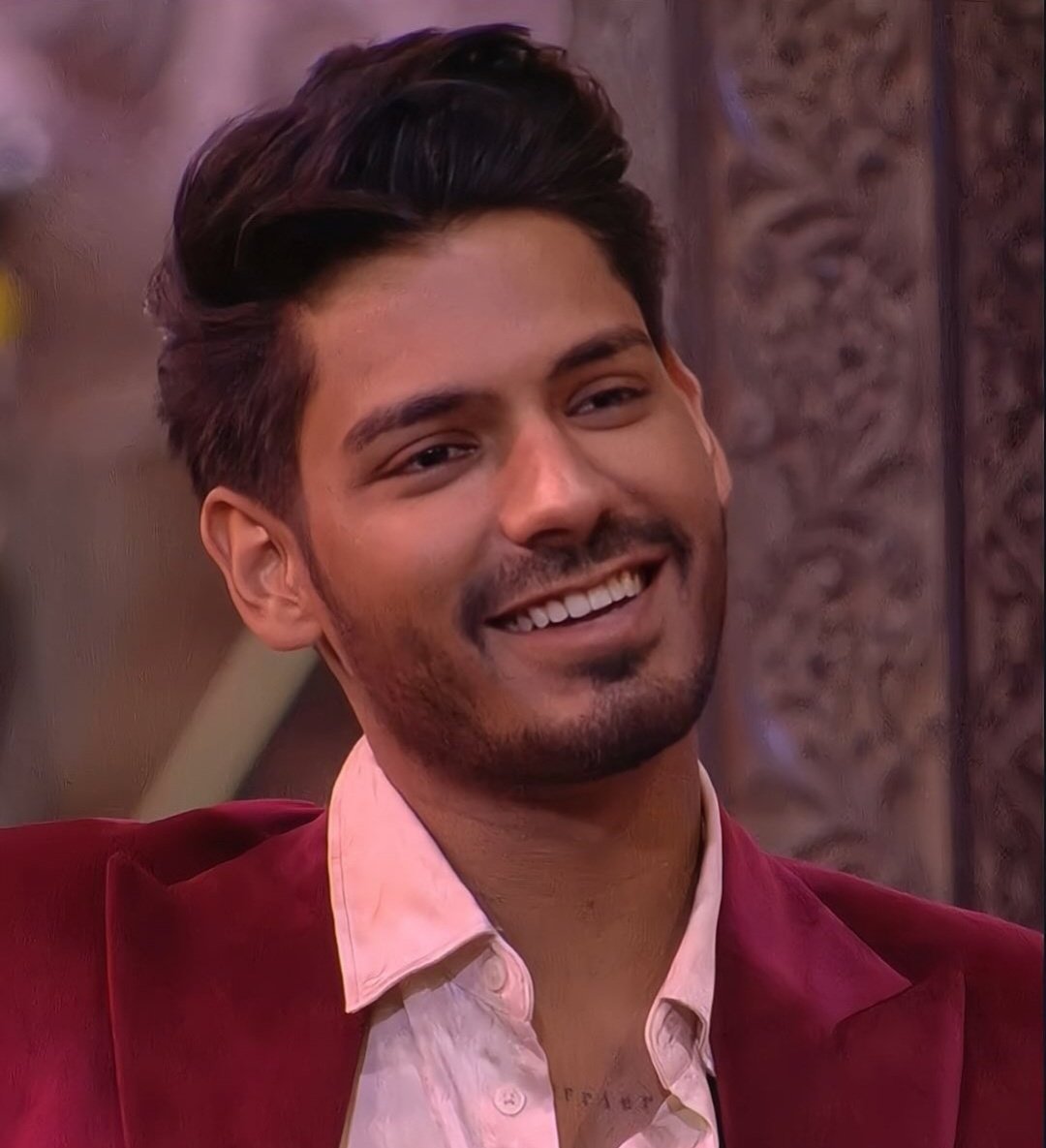 BiggbossKaTadka's tweet photo. Whom do you support?

Like for #DigvijayRathee
RT for #RajatDalal 

#BiggBoss18 #Bb18 #BiggBoss

Like.                             RT. https://t.co/g8autGsO1v