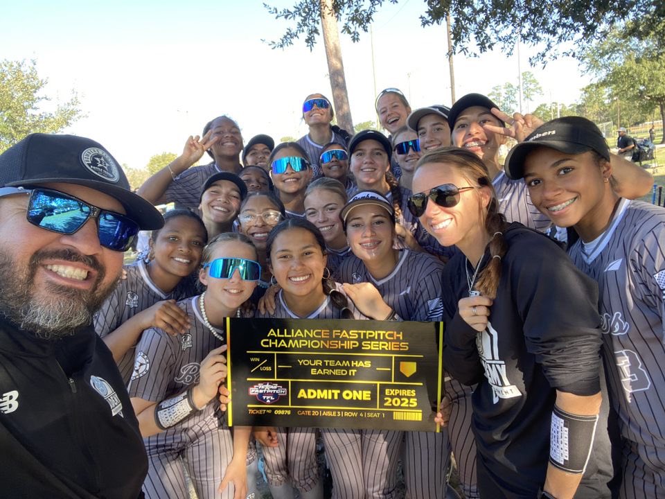 KristiMalpass's tweet photo. What a weekend!! From getting the 2024 National Championship rings to winning TFL Fall Championship!! The Standard is the STANDARD!! We set it and we guide them, we train and we push them. We don’t deviate away from the plan and growth needed for these Athletes!! #NextLevelPrep https://t.co/5QGQ17VX4Q