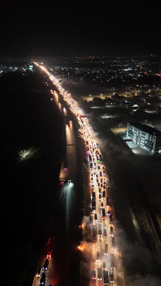 اسلام اباد ٹول پلازہ کے انقلابی مناظر