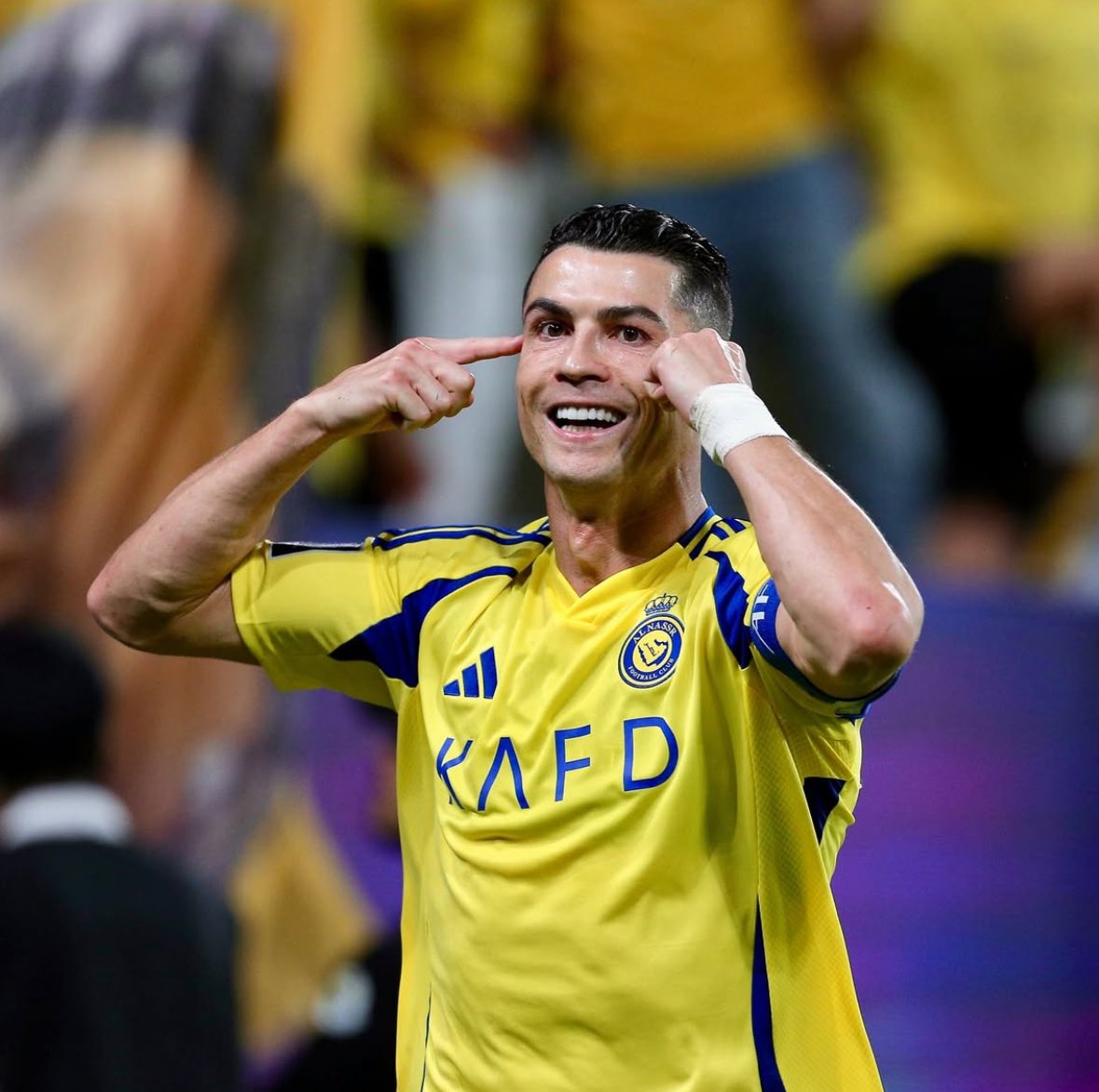 🇵🇹 Cristiano Ronaldo scores again for Al Nassr and makes it 913 career goals ✨

Brace tonight.