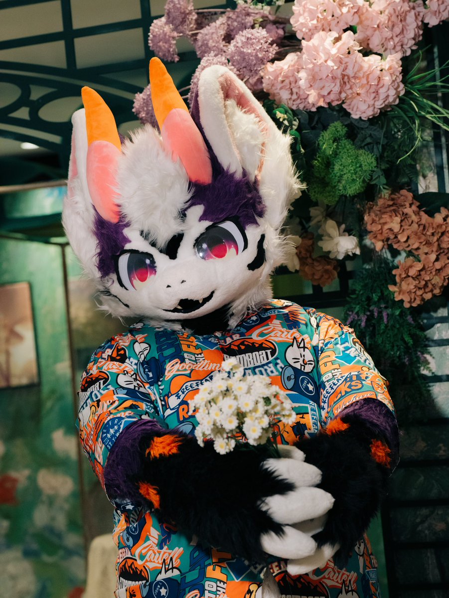 #FursuitEveryday