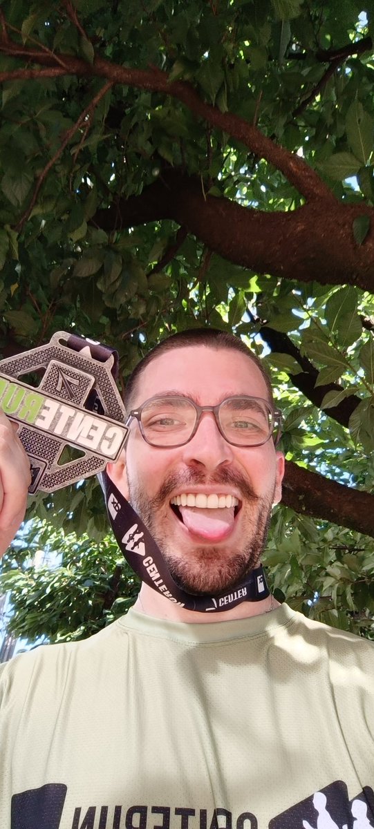 Flashfps_'s tweet photo. Fechei os 22 anos com um objetivo proposto em fevereiro batido
Primeira corrida finalizada em um tempo que nem eu acreditava fazer

5km 32'19 

Oficialmente aberto a coleção de medalha de corrida https://t.co/2B4bGOKFWh