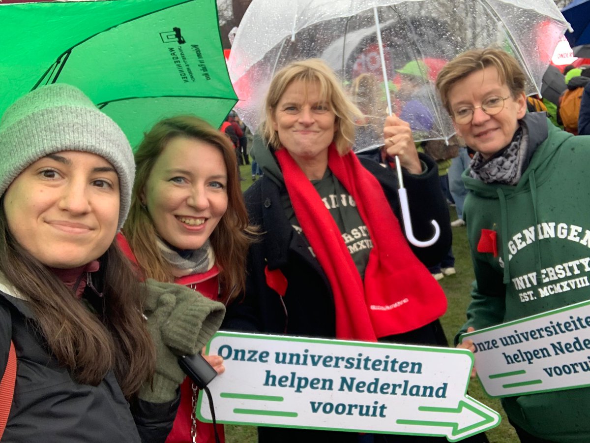 Anna Fensel tweet media