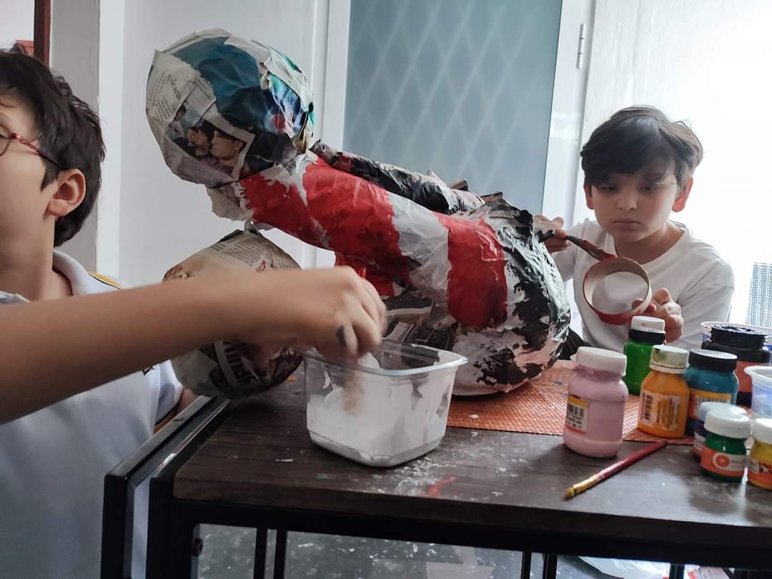 FundacionUntier's tweet photo. Forma parte de los próximos talleres #fundacion #untier #robots  #esculturasperformaticas #nodos https://t.co/VJyRFTq0rD