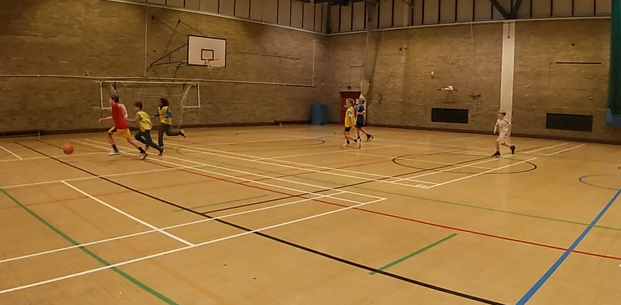 Great to see so many young people out in Penarth Leisure Centre on a Saturday evening in our Youth Take Over! ⚽️🏀🏋️‍♀️

Gwych gweld cymaint o bobl ifanc allan yng Nghanolfan Hamdden Penarth ar nos Sadwrn yn ein sesiwn Rhoi'r Lle i'r Ifanc 🏓🏊‍♀️⛹️‍♂️