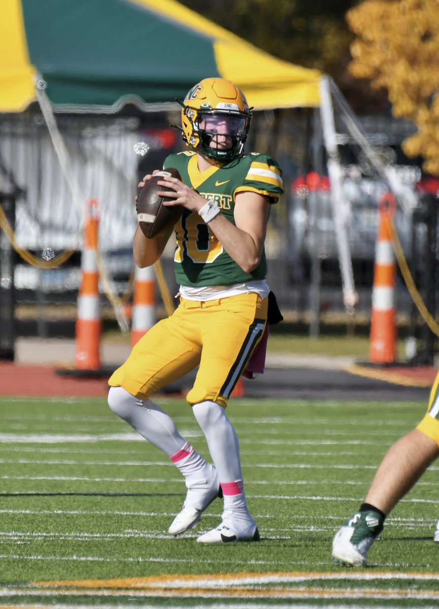 ChaseCassel1's tweet photo. Thank you football for everything you have gave me these past 17 years. 
Now it’s my turn to give back. I’m excited to announce I’ll be joining the @recruit_theview coaching staff next year as the Varsity Qb Coach! #roarloud 
@loriburkhart @JavierJMorales https://t.co/wKrfUxHvjM
