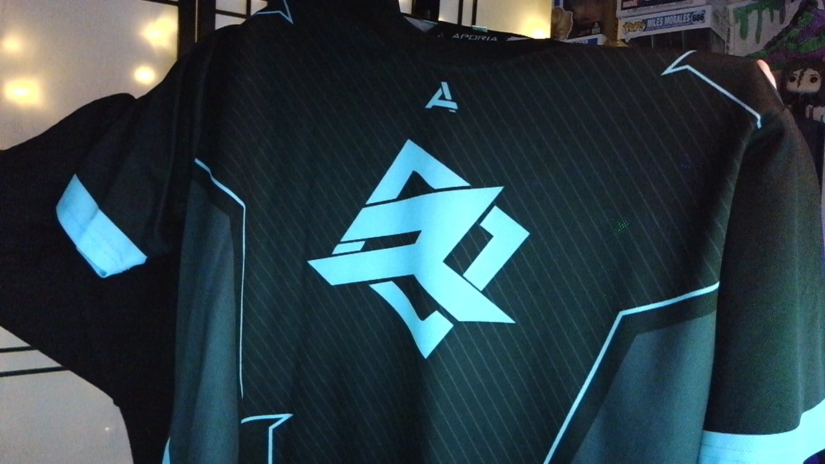 IAmDiENTRiX's tweet image. I&apos;ve had many DM&apos;s with questions about RisK. So I&apos;ll just make a post answering the questions.... 
WE&apos;RE BACK, HOMIES!! 😜😜
@TheRisKHQ #TakeTheRisK