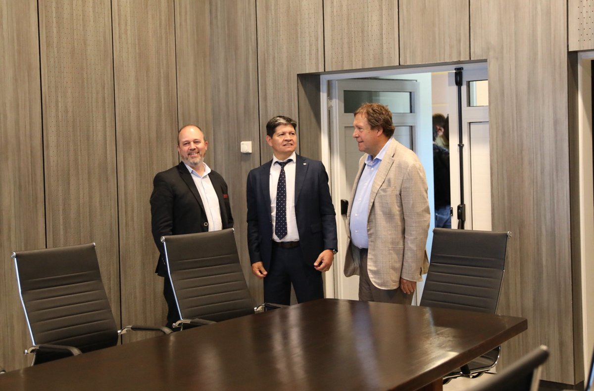 🏢Bariloche suma un nuevo espacio para el crecimiento y desarrollo de su comunidad. 

En el <a href="/pitbariloche/">PITBA</a>, se inauguraron las modernas oficinas de FEEBA, con áreas administrativas, salas de capacitación y un simulador para prácticas de transportistas, que fortalecen la producción