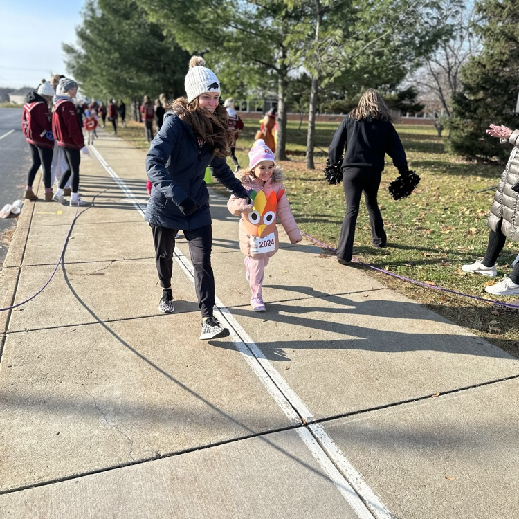 FricanoPrimary's tweet photo. We had a great #OneStarpoint day at the Turkey Trot! https://t.co/upk1twFraC