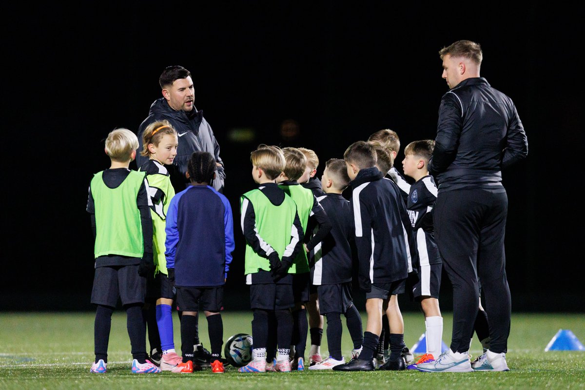 JD'S Football School tweet media