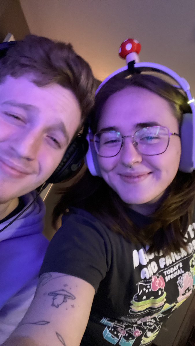 LIVE RN grinding fortnite! 🌙

⤿ twitch.tv/libvalley