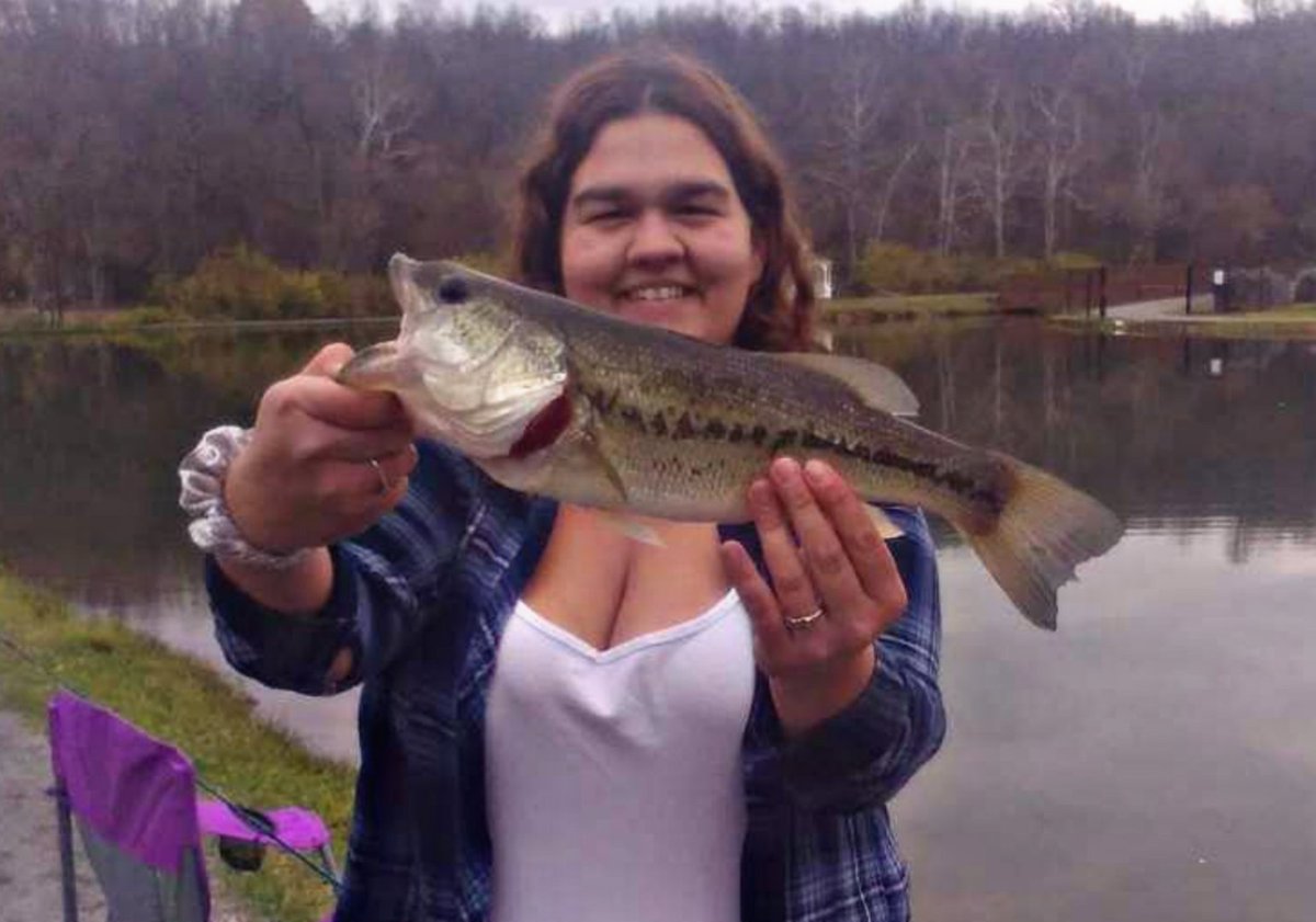 bass__kickers's tweet photo. Caught this nice boy right after my live ending the other day!!

https://t.co/07Si333abe

#fish #fishing #largemouth #largemouthbass #bass #bassfishing #girls #girlswhofish #live #tiktok https://t.co/Y3vefxMd08