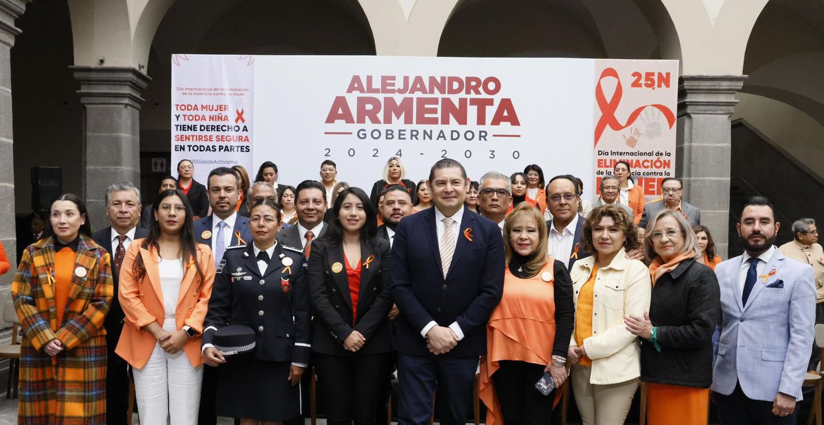 armentapuebla_'s tweet photo. 👊🏼¡Vamos a pensar en grande y con el corazón a la izquierda! Continuamos sumando a mujeres y hombres que, siguiendo la visión de la Presidenta @Claudiashein, se consagrarán en el servicio público:

✅Ramón Montes Barreto, subsecretario de Planeación en la Secretaría de Finanzas y Administración.
✅Misraim Hernández Fernández, coordinador de Giras.
✅Jessica Samara Rodríguez García, directora de la Policía Estatal Turística.
✅Araceli Caselín Espinosa, directora de las Casas del Abue en el DIF Estatal.
✅Carmen María Palma Benítez, directora de Planeación, Seguimiento y Evaluación de la Secretaría de Igualdad Sustantiva. 
✅Edith García Gómez, secretaria particular.
✅Francisco Javier García y José Ernesto Conde Montaño, secretarios privados.

¡Juntas y juntos, honremos el humanismo mexicano! 🫶🏼🇲🇽
