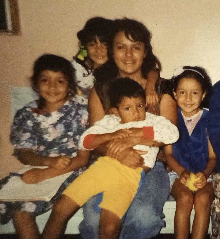 💗Esta sentencia reafirma la verdad de mi mamá y el pueblo #Lenca y es resultado de la luchas de tantas personas y organizaciones con las que nos sentimos muy agradecidas. ¡La lucha continúa hasta que caigan los autores intelectuales del crimen! 
✊¡Berta Vive, la lucha sigue!