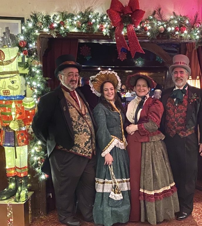 Come over to see singing Xmas carols in front of the Fremont Theatre from 6-7 pm. on Dec 6th and 7th!