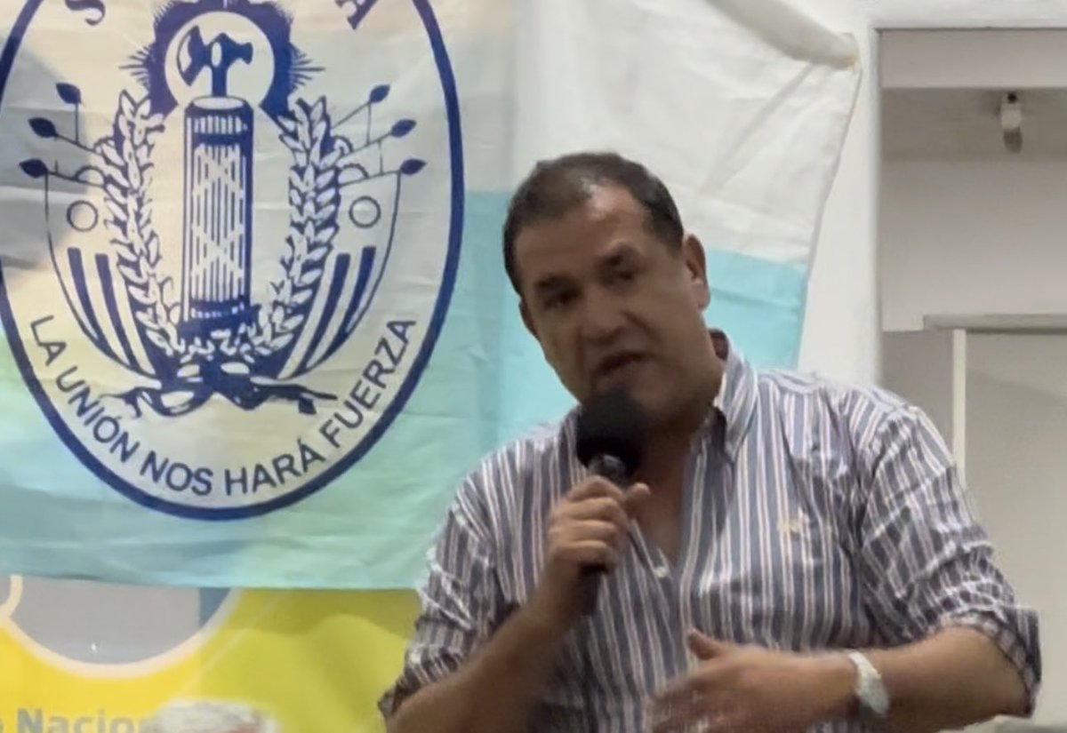 Nosotros no tenemos vocación de poner el palo en la rueda. Rogamos para que al país le vaya mejor. Pero saben de que tenemos vocación: si tocan una sola de las libertades conquistadas seremos las espuelas que le marque el rumbo al descarriado .