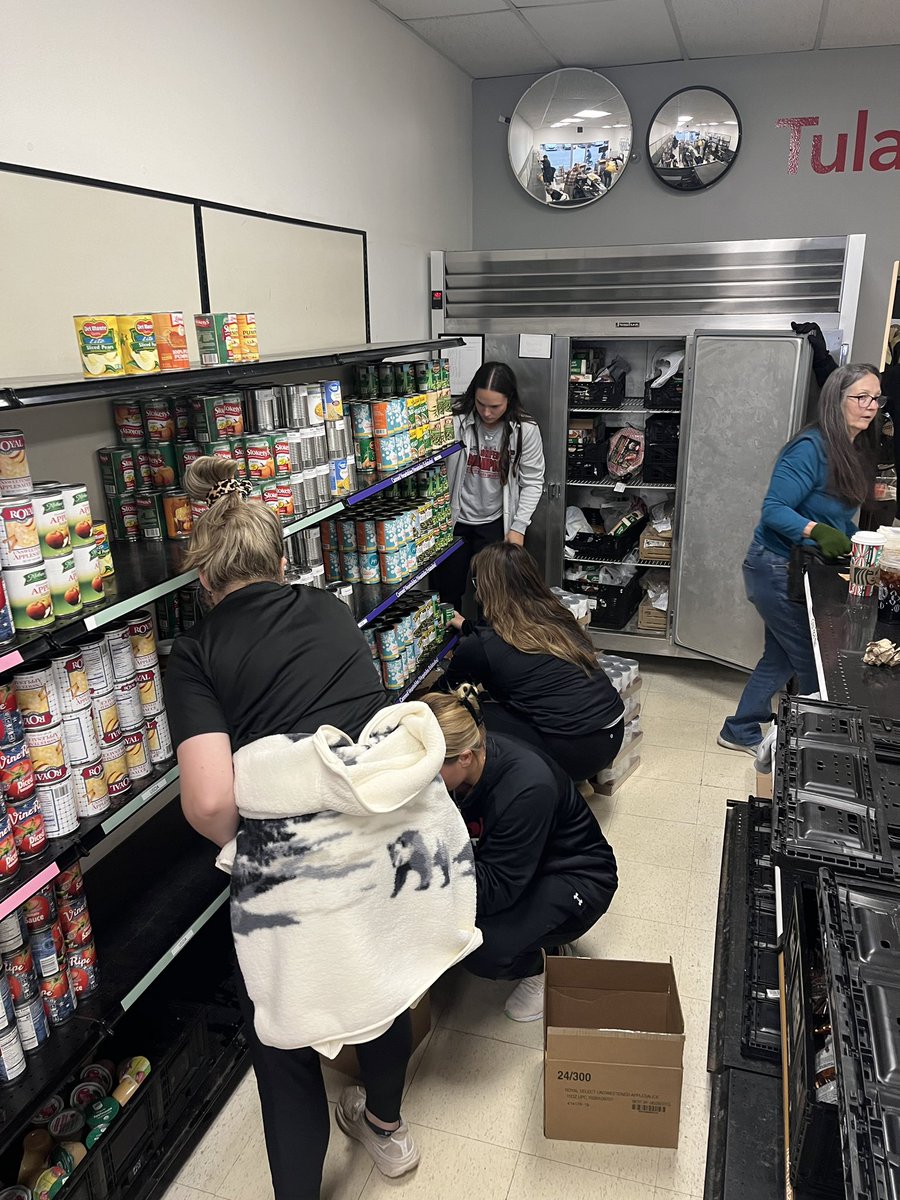Blessed to serve at the tulakes church food pantry this morning! #Boltsup
