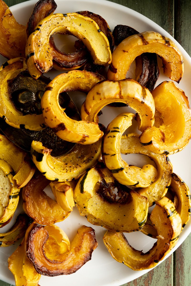 DelishSpoon's tweet photo. Air Fryer Delicata Squash is the perfect side dish for the fall - Tender, delicious, and simple and just 4 ingredients!rn#delicatasquash #delicatasquashrecipe #delicatasquashroasted #delicatasquashairfryer #delicatasquashrecipeairfyer #airfryersquash  https://t.co/k6IW7Ep82E https://t.co/Z9EblxRJh6