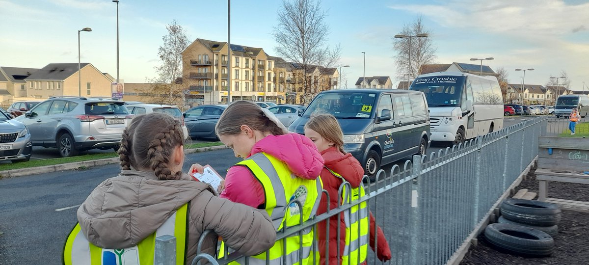 GSBB_Sord's tweet image. Suirbhé tráchta inniu. 
Cosc ar Réchasadh (no Idiling)
@GreenSchoolsIre  @greenschools_travel 
#CleanAirWeek #BeatAirPollution #CAW24