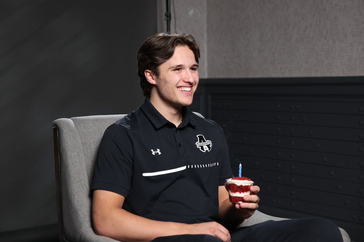 Canadian Hockey League (@chlhockey) on Twitter photo Happy birthday, Justin! π§
#CHLUSAProspectsChallenge Happy birthday, Justin! π§
#CHLUSAProspectsChallenge