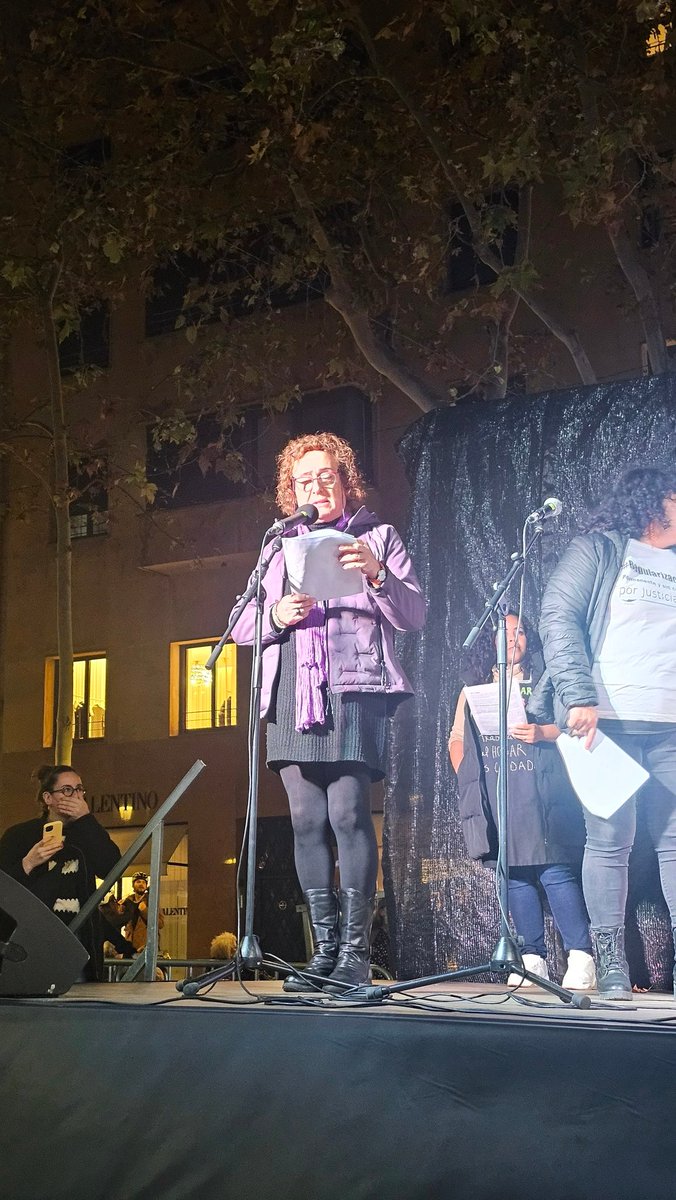 <a href="/caladona/">Ca la Dona</a> <a href="/SINDILLAR/">Sindillar</a> <a href="/FESOCAinfo/">FESOCA</a> <a href="/RegularizacionY/">✳️ RegularizacionYa Cuenta Oficial</a> <a href="/MujeresMigrante/">Asociación Mujeres Migrantes Diversas</a> 🗨 "Des dels moviments feministes, expressem el nostre condol i tota la solidaritat amb totes les persones que han perdut éssers estimats i amb totes les persones afectades pels aiguats" Patricia Caballero 

#25NJuntesVivesiRebels 
#VergonyaiPorxAgressors