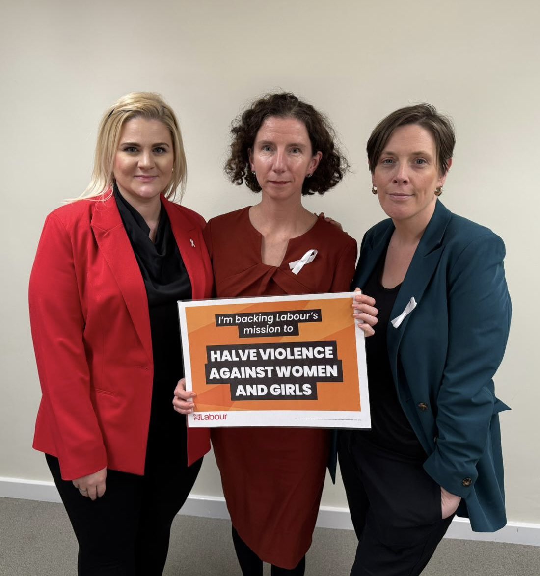 Labour is united in our ambition to halve violence against women. 

From legal advocates for rape survivors, to overhauling police vetting, to education, we will work across every department - and the whole of society - to make change. 

#WhiteRibbonDay
#ItStartsWithMen