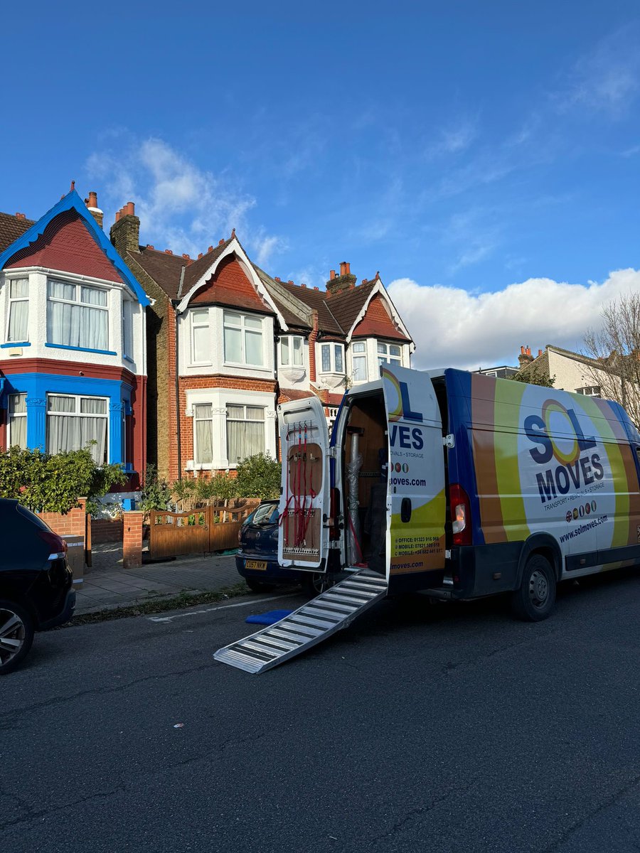 moves_sol's tweet photo. A #removalcompany providing excellence on a daily basis.

Makes #perfectsense for all your #removalneeds. 

International Removals
🇬🇧  01323 916968
🇪🇸 +34 951 440 604

East Sussex Removals and Storage
📞 01323 324 077
✉️ enquiries@solmoves.com
🌐 https://t.co/xQR6nQzDtl https://t.co/SLLxSYv4t0