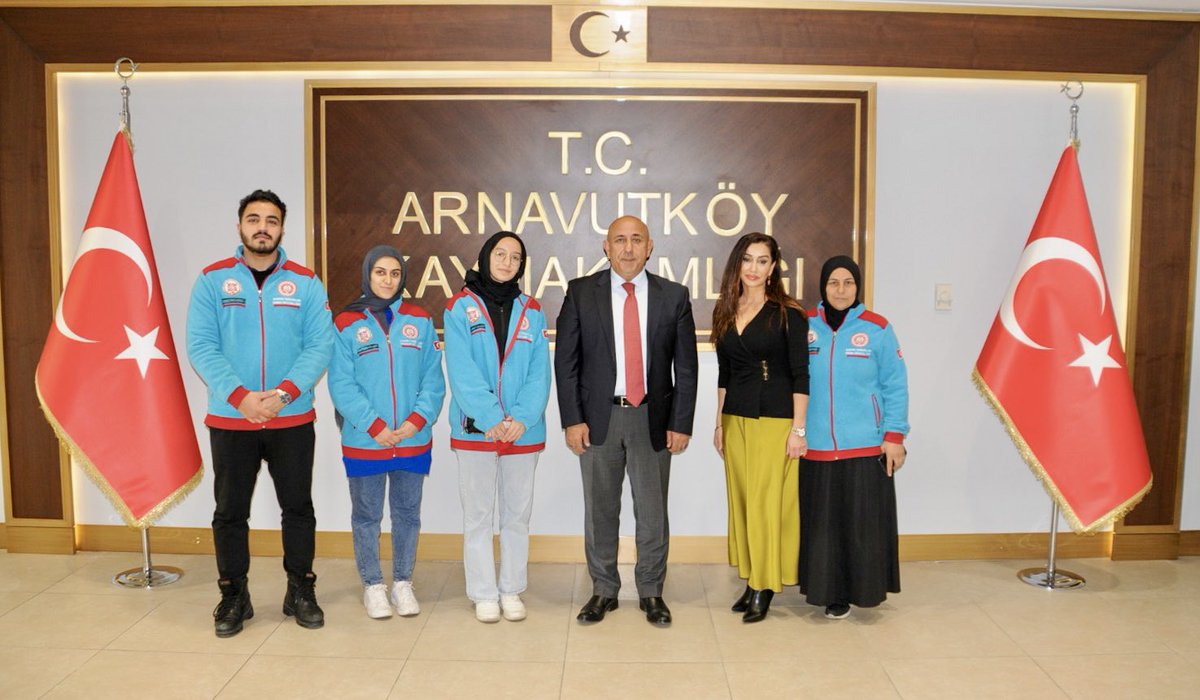 Arnavutköy Kaymakamlığı (@arnavutkoy_k) on Twitter photo Hadımköy Babil Atık Yağ Tesisi Yönetim Kurulu Başkanı Burcu KUŞ, Marmaranın Sesi Gazetesi Yönetim Kurulu Başkanı Sabahattin ACAR ve heyeti, Kaymakamımız Mahmut HERSANLIOĞLU’nu ziyaret etti.
<a href="/TC_istanbul/">TC İstanbul Valiliği</a> Hadımköy Babil Atık Yağ Tesisi Yönetim Kurulu Başkanı Burcu KUŞ, Marmaranın Sesi Gazetesi Yönetim Kurulu Başkanı Sabahattin ACAR ve heyeti, Kaymakamımız Mahmut HERSANLIOĞLU’nu ziyaret etti.
<a href="/TC_istanbul/">TC İstanbul Valiliği</a>