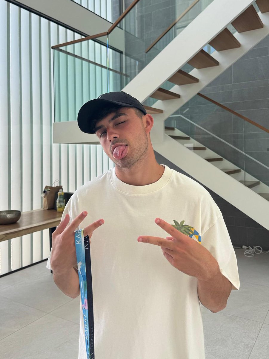 ᅟ
ᅟ
ᅟ
ᅟ
ᅟ
ᅟᅟ
ᅟ
ᅟᅟ                             22 𝒅𝒆𝒍 𝒍𝒆𝒐́𝒏 

ᅟ
ᅟ
ᅟ
ᅟ
ᅟᅟ
ᅟᅟᅟ            
ᅟ
ᅟ
ᅟ