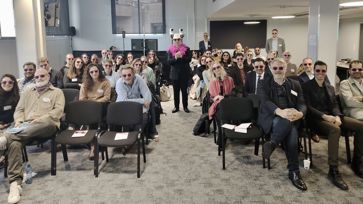 achatpublic_com's tweet photo. 📸 La Folle Semaine des #MarchésPublics 2024 ! Merci aux intervenants : Clémence Olsina, @GKalfleche, @ArnaudLatreche, Yannick Tissier Ferrer, Franck Barailler, Asli Sahin, Philippe Benollet, @TaupiacSeb, @LBidaultAvocat, Nicolas Cros, Xavier Robaux et Angélique Dizier. #FSMP24 https://t.co/toeLpyzQhG