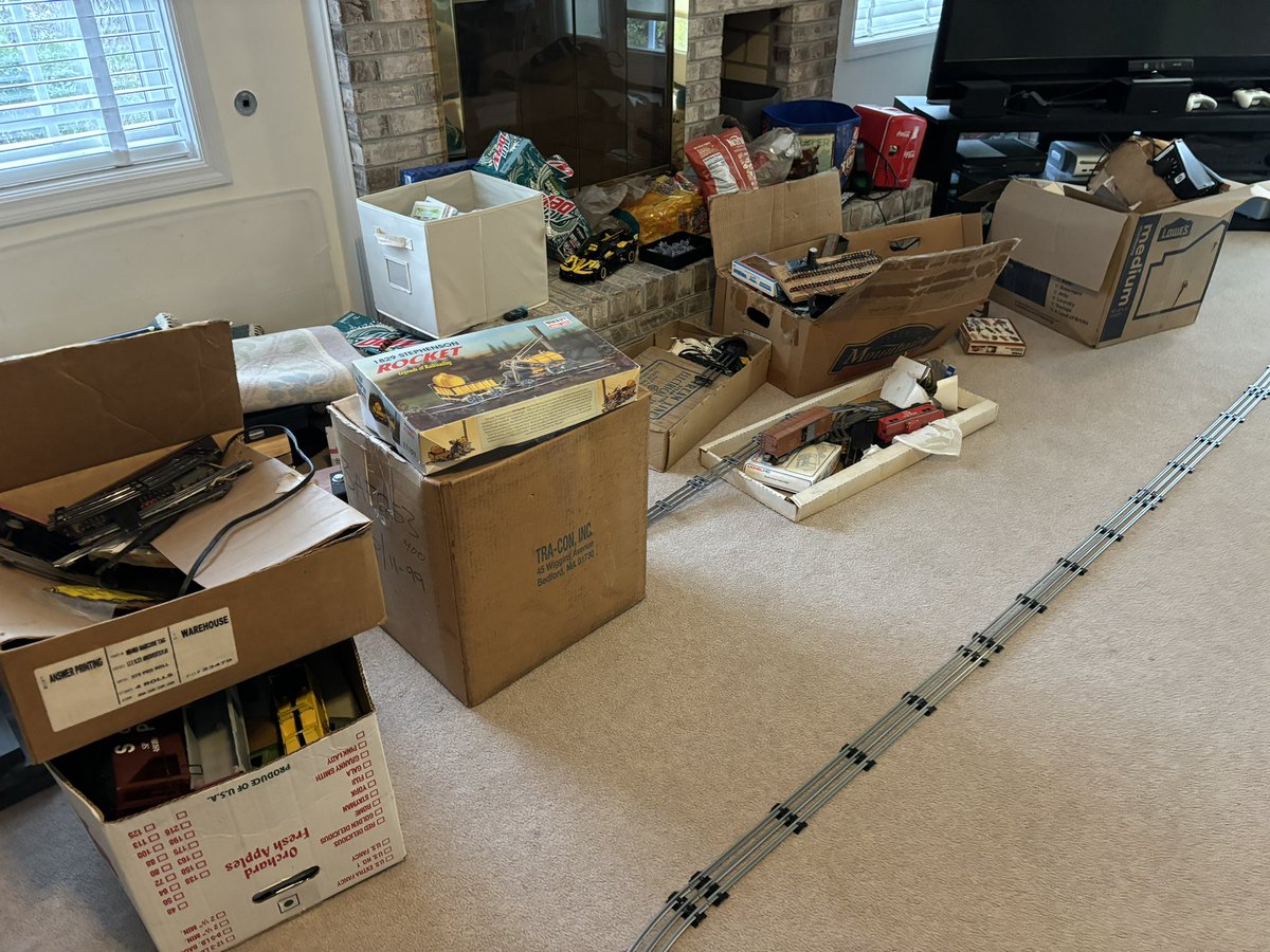 Maybe Train Enthusiast tweet media