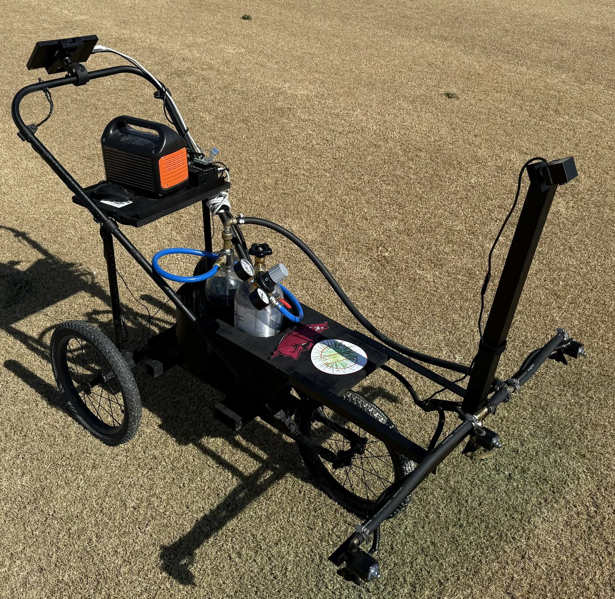 samTURFkreinbrg's tweet photo. FINALLY! I have been waiting for C5 to end to share the sprayer we have built as part of my research. This real-time, precision sprayer uses the vegetative index, VARI, (hence the name: VARI-Cool Sprayer) for detection. Thanks to everyone who helped with this project! #VARICool https://t.co/bs2zEbNRto