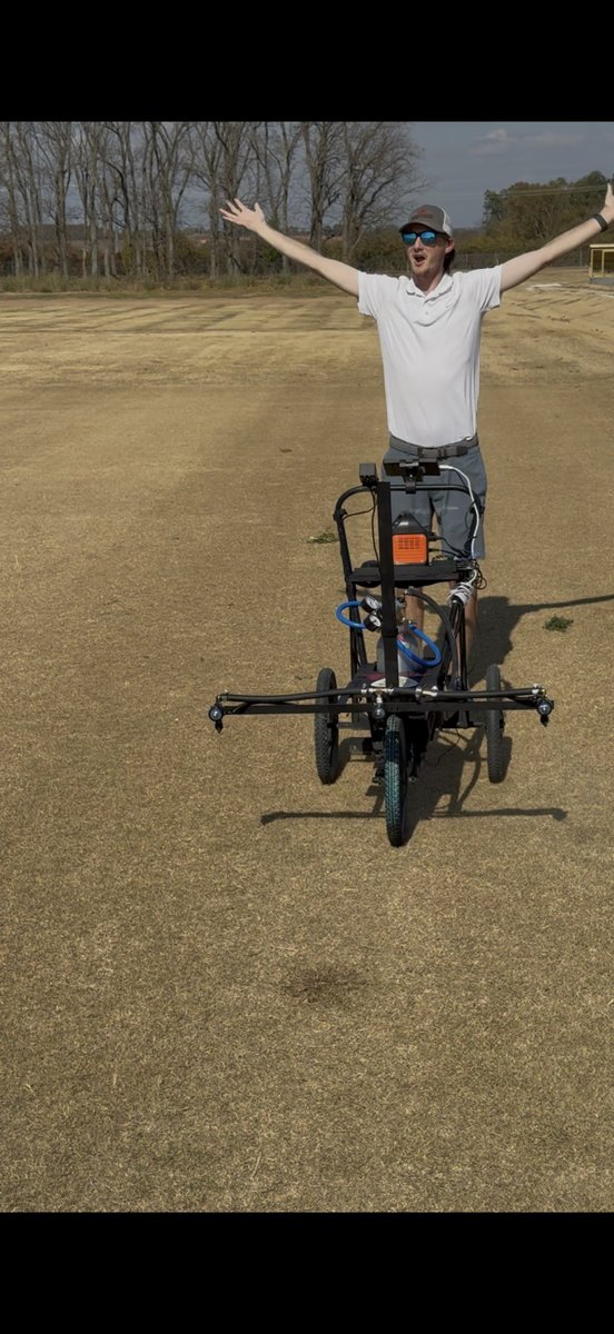 samTURFkreinbrg's tweet photo. FINALLY! I have been waiting for C5 to end to share the sprayer we have built as part of my research. This real-time, precision sprayer uses the vegetative index, VARI, (hence the name: VARI-Cool Sprayer) for detection. Thanks to everyone who helped with this project! #VARICool https://t.co/bs2zEbNRto