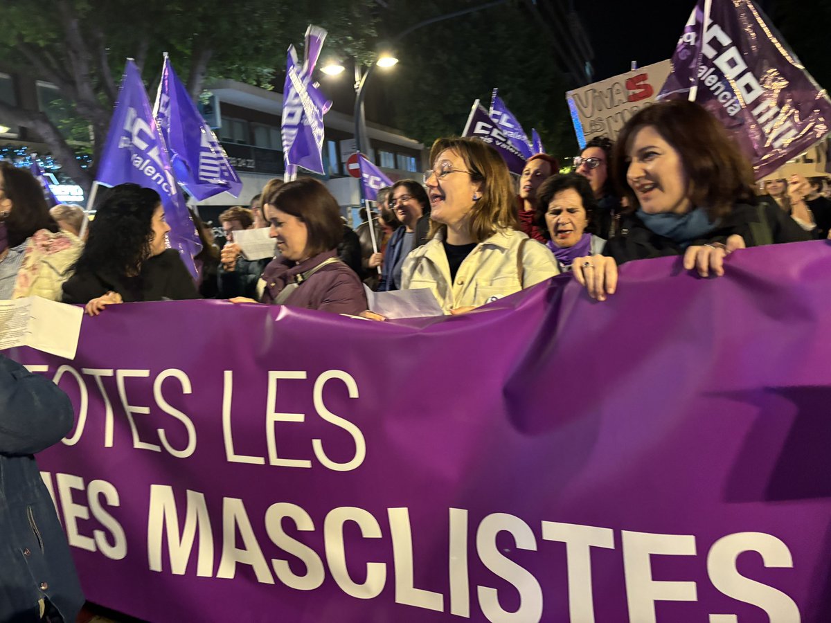 Sanitat_CCOOPV's tweet photo. 🟣 #PerTotes
Ens manifestem a València per denunciar que el masclisme ens mata
#HoExplicarem https://t.co/cvAJf9UVVF