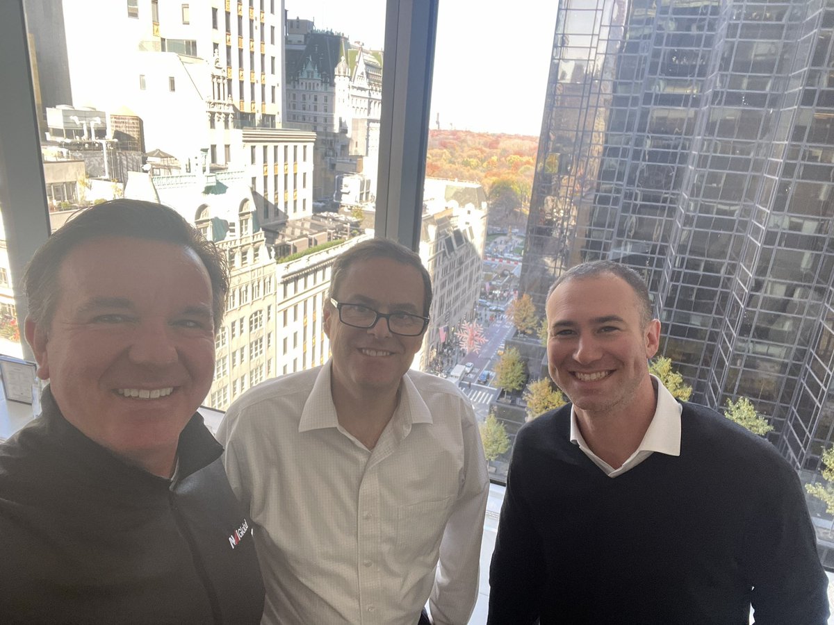 NOLAwilke's tweet photo. Great talking shop with Lindsay, Cliff and Arthur at @NAIGlobal headquarters overlooking central park.   
#cre https://t.co/goIxAldZQw