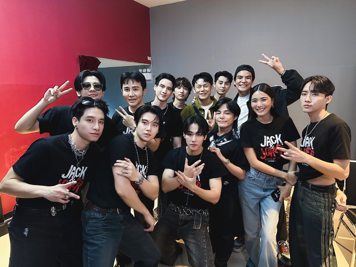 จบแล้ววว ขอบคุณทุกคนมากน้าา โดยเฉพาะพี่อั๋น พี่โก้ ที่ไว้ใจให้มาทำตรงนี้ จะบอกว่าเหนื่อยมากแต่สนุกมากและก็ดีใจมากที่ได้ร่วมงานกับทุกคน ไว้ครั้งหน้ามีโอกาสดีๆ มาเจอกันใหม่จ้า ❤️🎉🥰  #JACKANDJOKERFINALEP