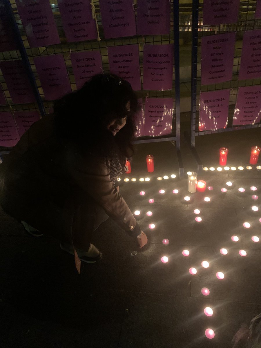 Ladyviolet75's tweet photo. Día internacional de la eliminación de la violencia contra la mujer. #NiUnaMasNiUnaMenos  #25N  #diainternacionalcontralaviolenciadegénero https://t.co/iLx0Ef0lHi