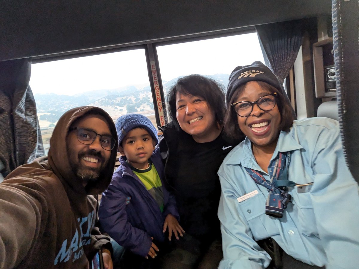 girltype's tweet photo. This #thanksgiving we heading to Colorado from California on the @Amtrak we are so excited to have Julie assisting us for the next two days #amtrak https://t.co/2SCjYwIG9J