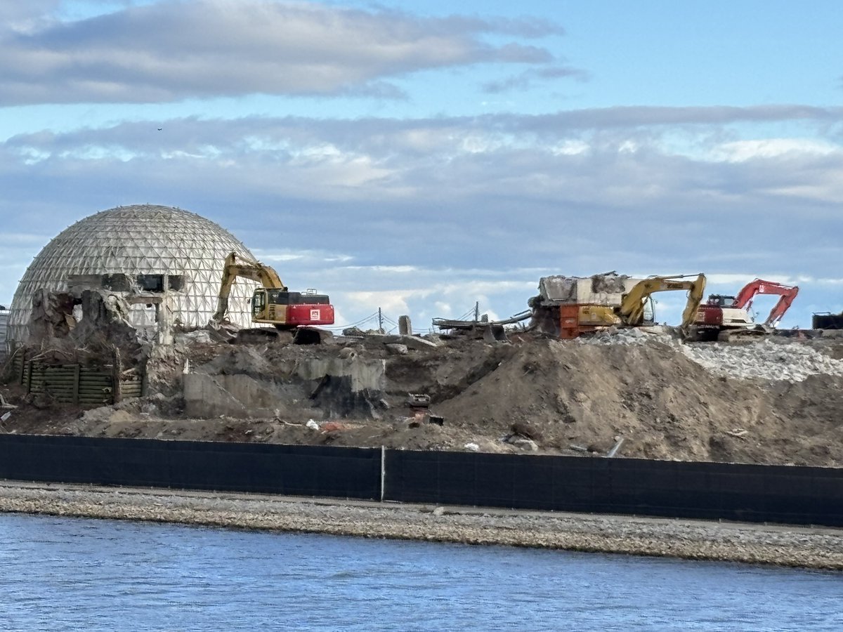 AnthonyFarnell's tweet image. Love what they’ve done to the place. #ontarioplace
