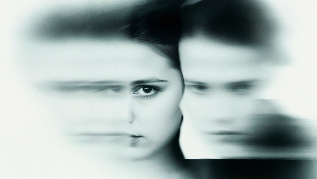 bryanf0x's tweet photo. @runwayml Frames Moodboard: Double Exposure Temporal Portraits 🧵 https://t.co/lBoUnIyVx9
